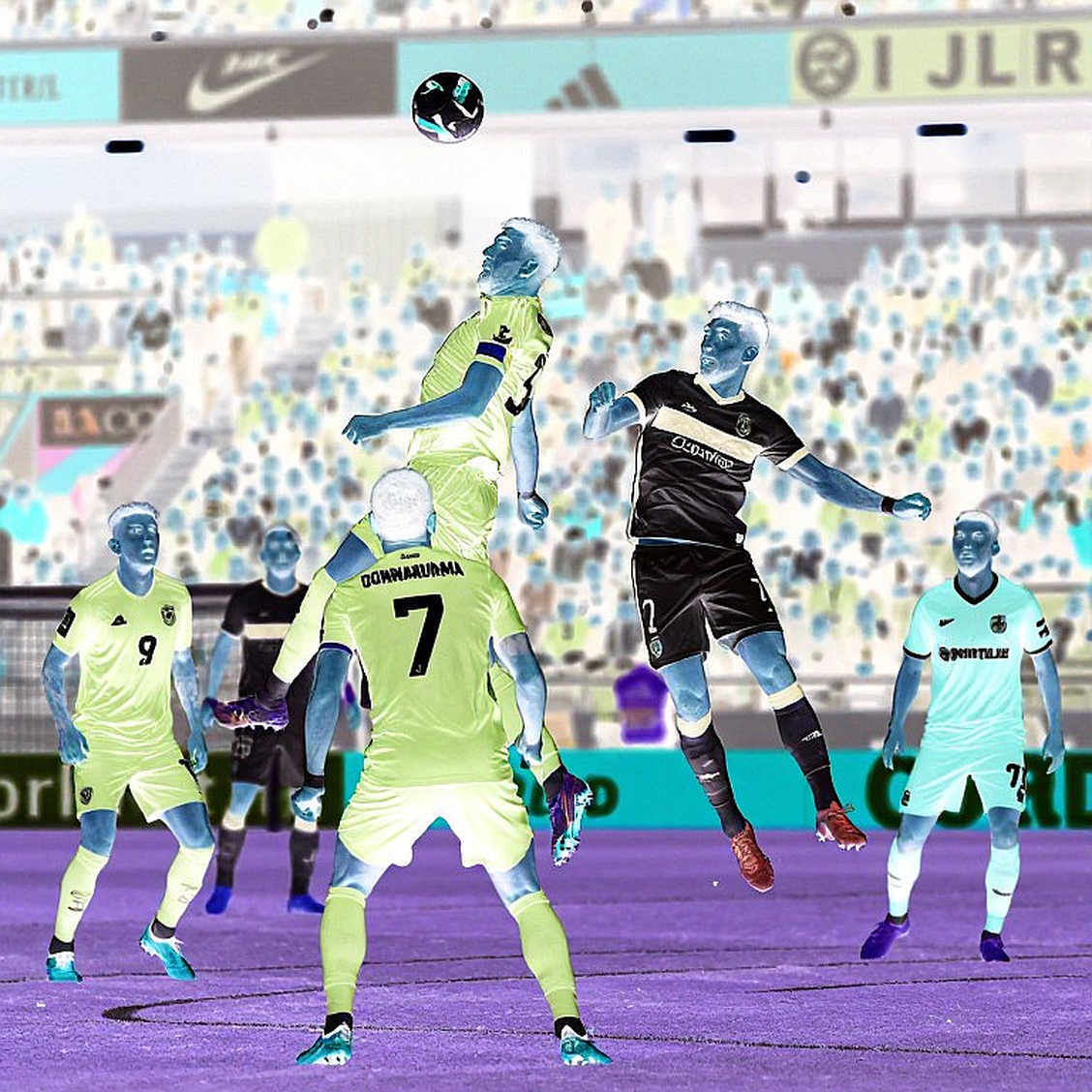 Khoảng trống dữ liệu của V.League: Bóng đá Việt Nam đọc trận đấu bằng gì