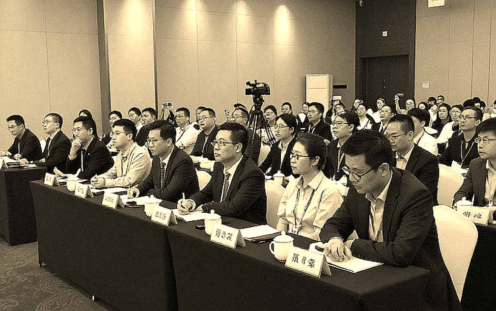 Giải Cờ Toàn Cầu 2026: Nepomniachtchi gây áp lực lên Carlsen, vượt qua Sindarov trên giây