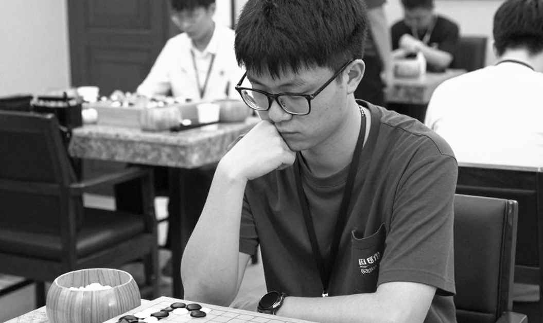 Thị trường phần mềm cờ vua toàn cầu: Cuộc đua mới giữa Stockfish, Leela Chess Zero và nền tảng huấn luyện AI